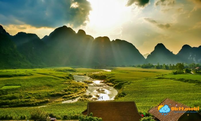 Đac Diem Cua Thoi Tiet Quang Binh Qua Cac Thang