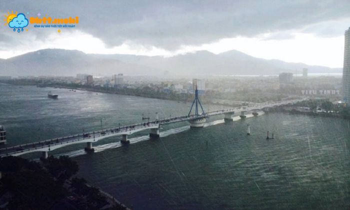 Mua Mua Da Nang Cung Rat Lang Man